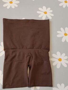 Spanx brand new with out tags chocolate color undergarment.